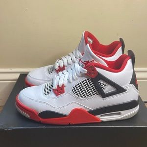 Air Jordan Retro 4s
